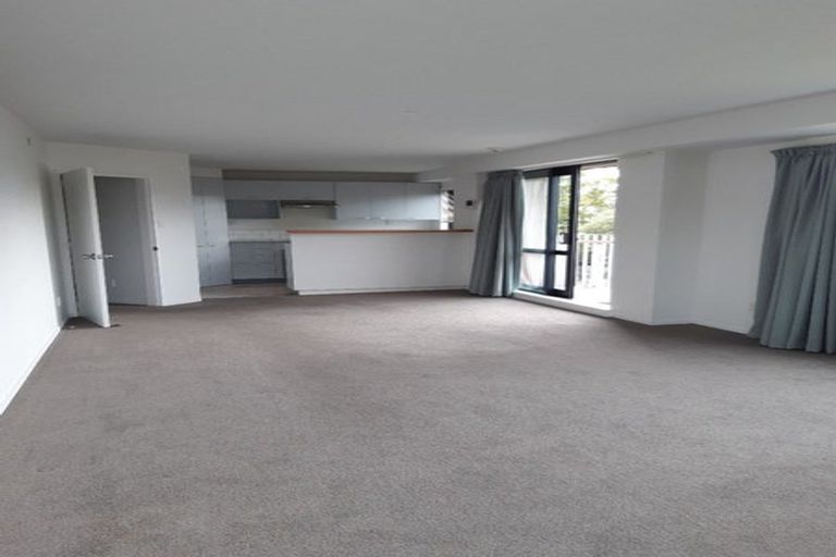 Photo of property in Gloucester Towers, 7/28 Gloucester Street, Christchurch Central, Christchurch, 8013