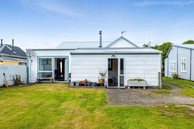 Photo of property in 6 London Street, Eltham, 4322