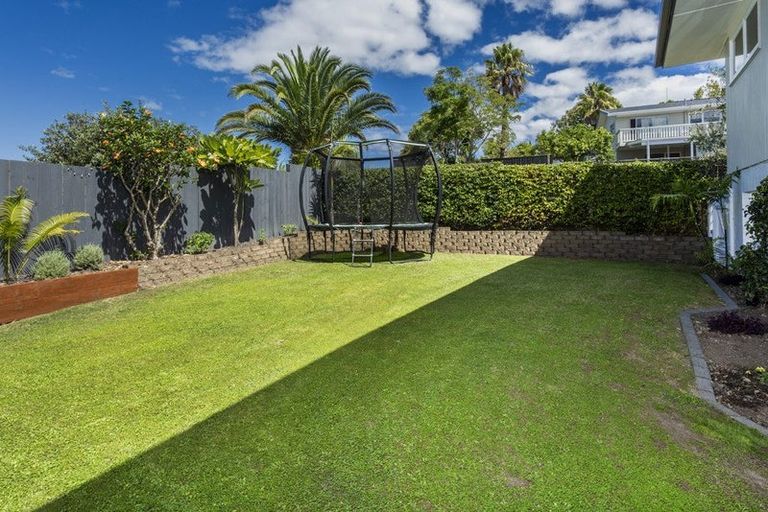 Photo of property in 13 Hume Drive, Hillcrest, Auckland, 0627