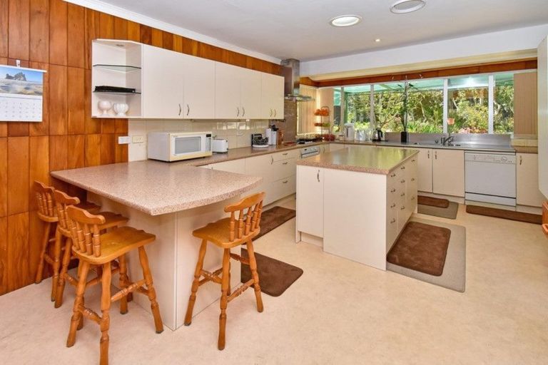 Photo of property in 10 Albertson Place, Manurewa, Auckland, 2102