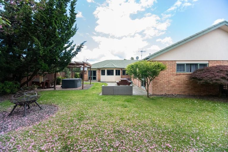 Photo of property in 49 Cairns Crescent, Rototuna, Hamilton, 3210