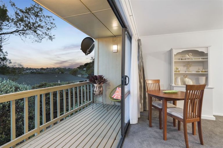 Photo of property in 1/67 Browns Bay Road, Browns Bay, Auckland, 0630