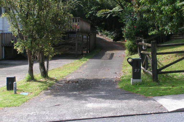 Photo of property in 27 Rosecamp Road, Beach Haven, Auckland, 0626