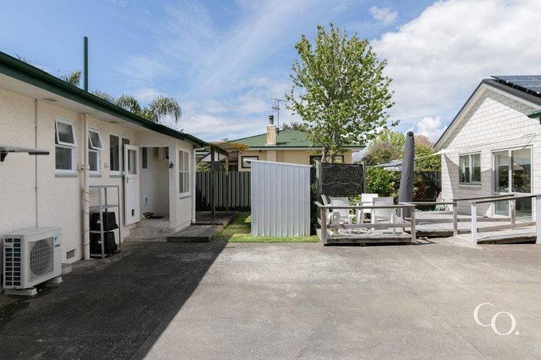 Photo of property in 24 Mill Road, Clive, 4102