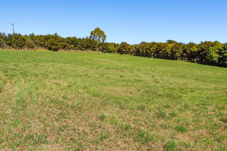 Photo of property in 707 Settlement Road, Hakaru, Kaiwaka, 0975