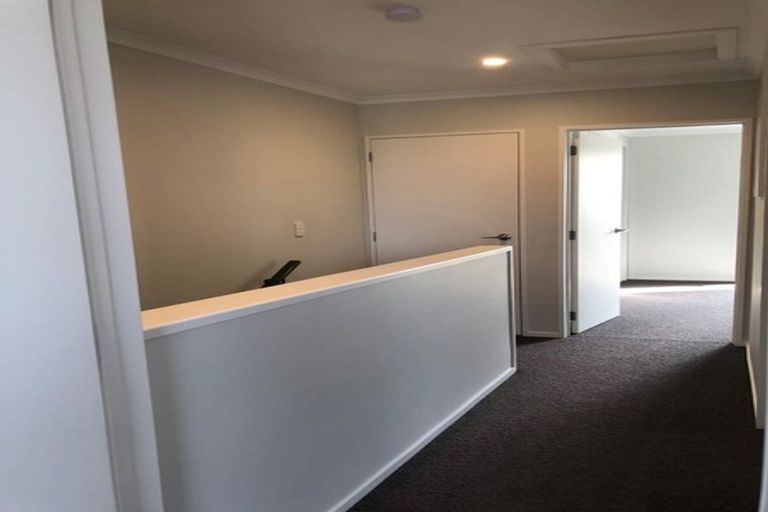 Photo of property in 8 Te Rito Road, Hobsonville, Auckland, 0616