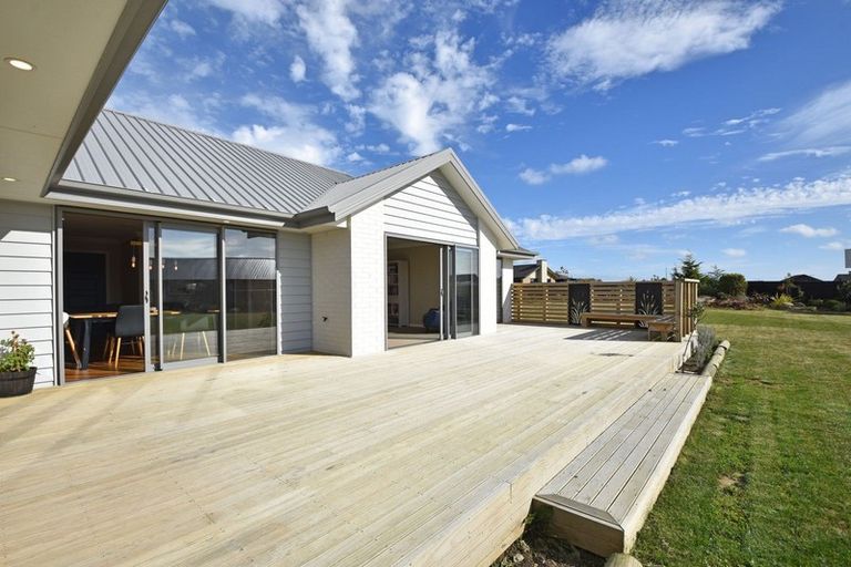 Photo of property in 15 Court Of Ascot, Seaward Bush, Invercargill, 9812