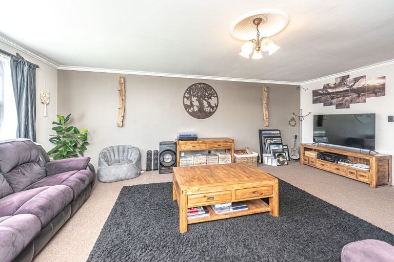 Photo of property in 12 Kowhai Street, Castlecliff, Whanganui, 4501