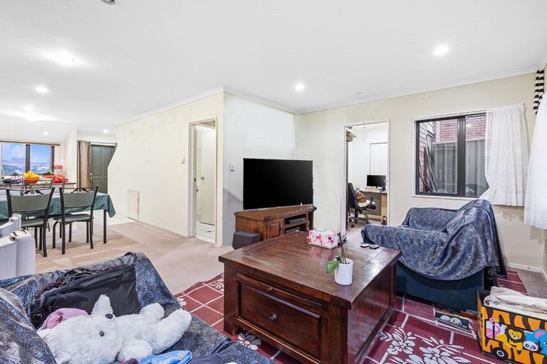 Photo of property in 88 Naylors Drive, Mangere, Auckland, 2022