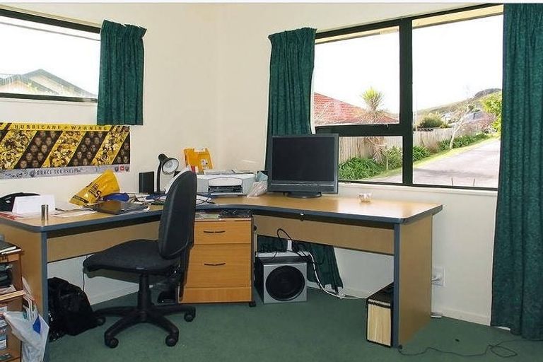 Photo of property in 27a Kentwood Drive, Woodridge, Wellington, 6037