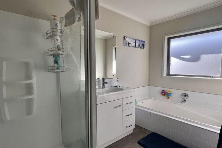 Photo of property in 39 Faringdon Boulevard, Rolleston, 7615