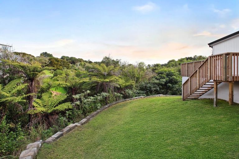 Photo of property in 28a Oliver Twist Avenue, Mellons Bay, Auckland, 2014