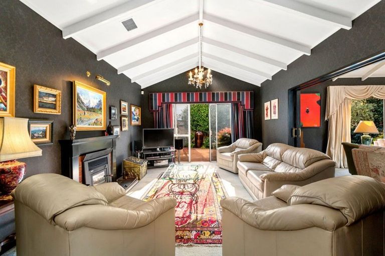 Photo of property in 6 Golf Road, Heretaunga, Upper Hutt, 5018