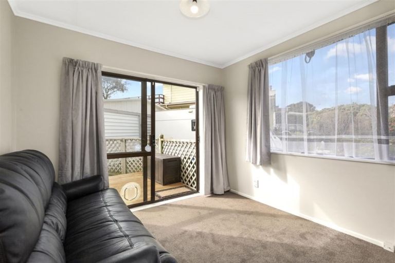 Photo of property in 44 Kapiti Crescent, Titahi Bay, Porirua, 5022