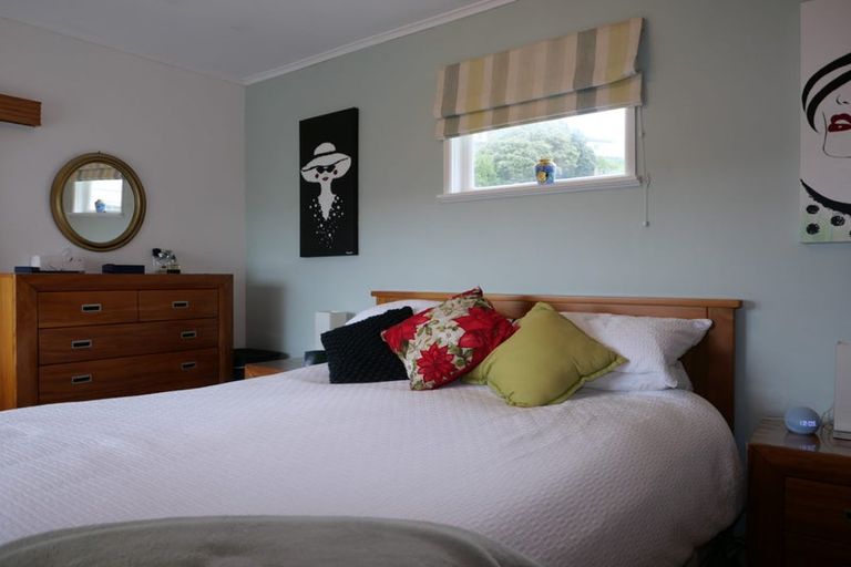 Photo of property in 82 Severn Street, Island Bay, Wellington, 6023