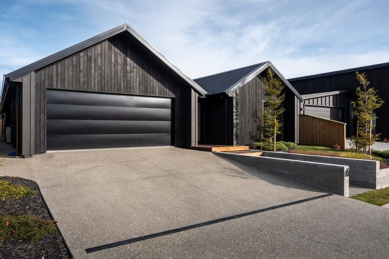 Photo of property in 6 Cheviot Street, Jacks Point, 9371