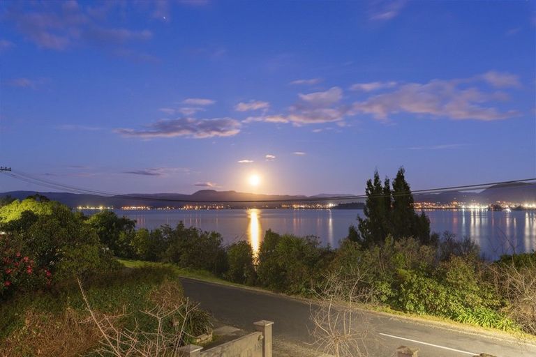 Photo of property in 168 Kawaha Point Road, Kawaha Point, Rotorua, 3010