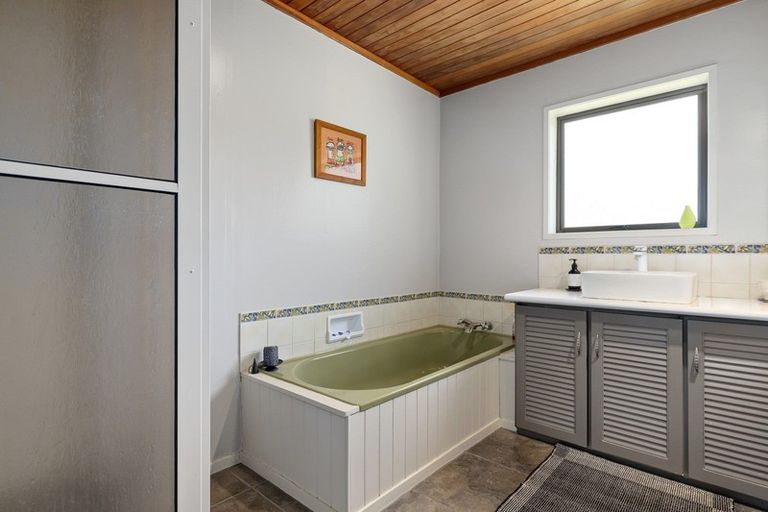 Photo of property in 7a Mahana Road, St Andrews, Hamilton, 3200