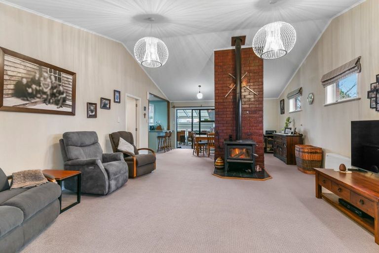 Photo of property in 33a Highbury Drive, Levin, 5510