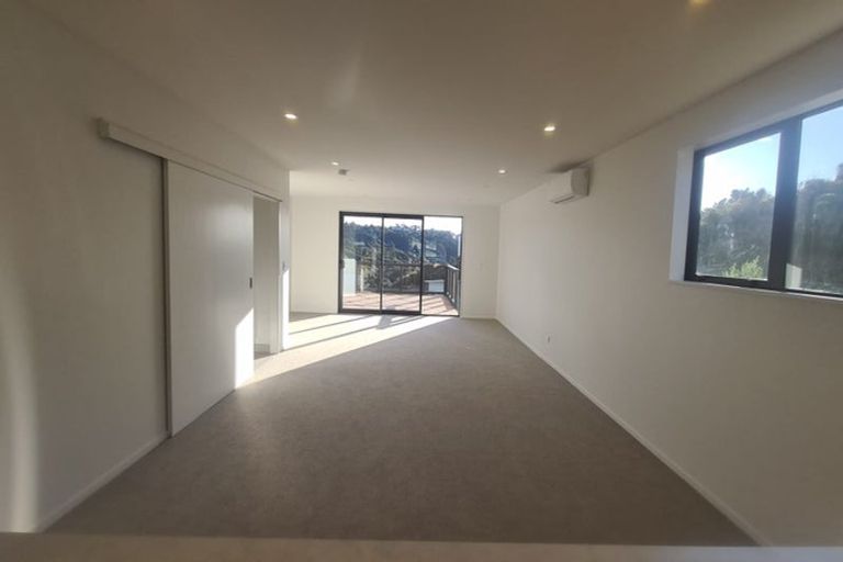 Photo of property in 2 Bee Lane, Whitby, Porirua, 5024