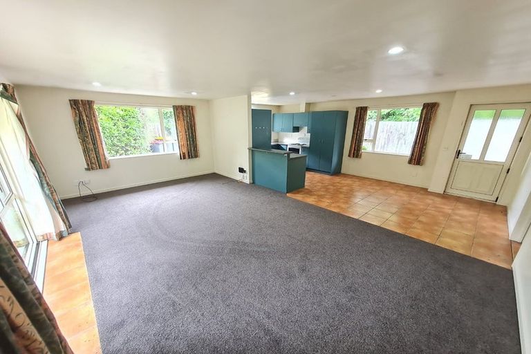 Photo of property in 33a Flay Crescent, Burnside, Christchurch, 8053