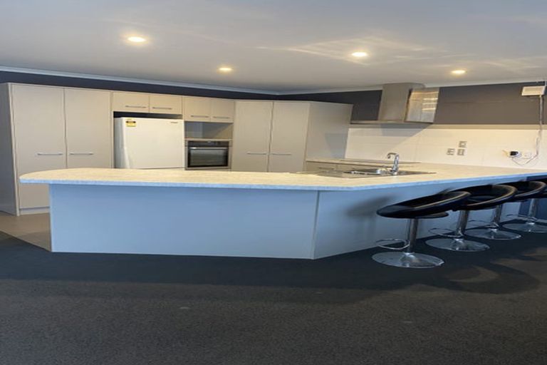 Photo of property in 15 Camberley Way, Huntington, Hamilton, 3210