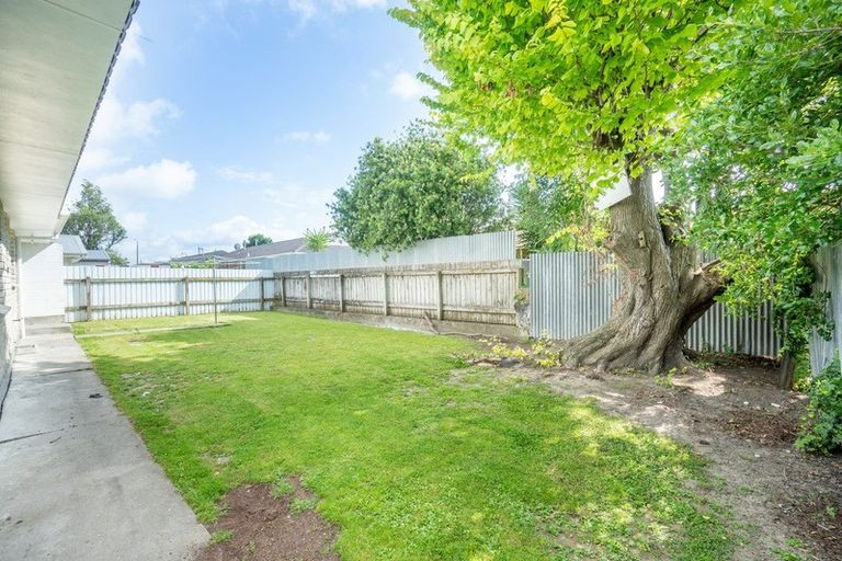 Photo of property in 3 Seddon Street, Takaro, Palmerston North, 4412