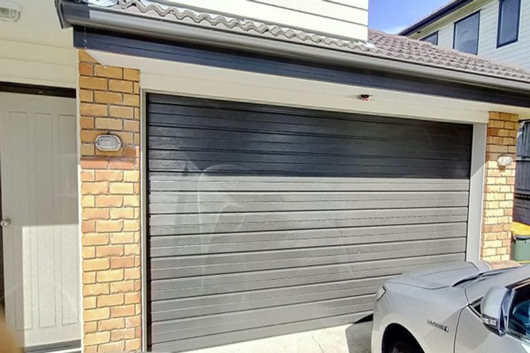 Photo of property in 25 Andover Way, Goodwood Heights, Auckland, 2105