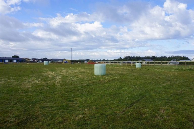 Photo of property in 20 Sunrise Drive, Seaward Bush, Invercargill, 9812