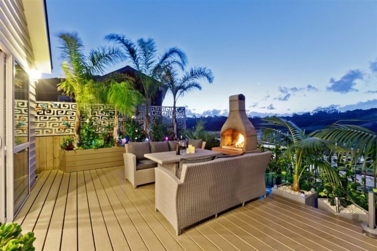 Photo of property in 25 Turutu Place, Long Bay, Auckland, 0630