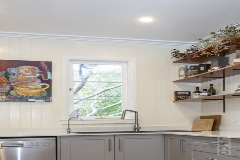 Photo of property in 16 Karaka Street, Helensville, 0800