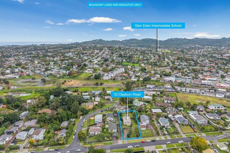 Photo of property in 33 Clayburn Road, Glen Eden, Auckland, 0602