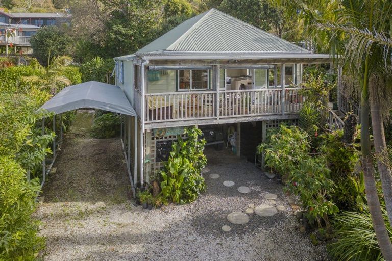 Photo of property in 19 Grange Road, Hahei, Whitianga, 3591