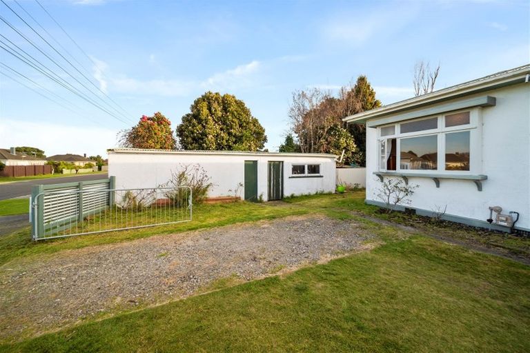Photo of property in 7 Gladstone Street, Hawera, 4610