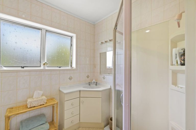 Photo of property in 2/82 Newhaven Terrace, Mairangi Bay, Auckland, 0630