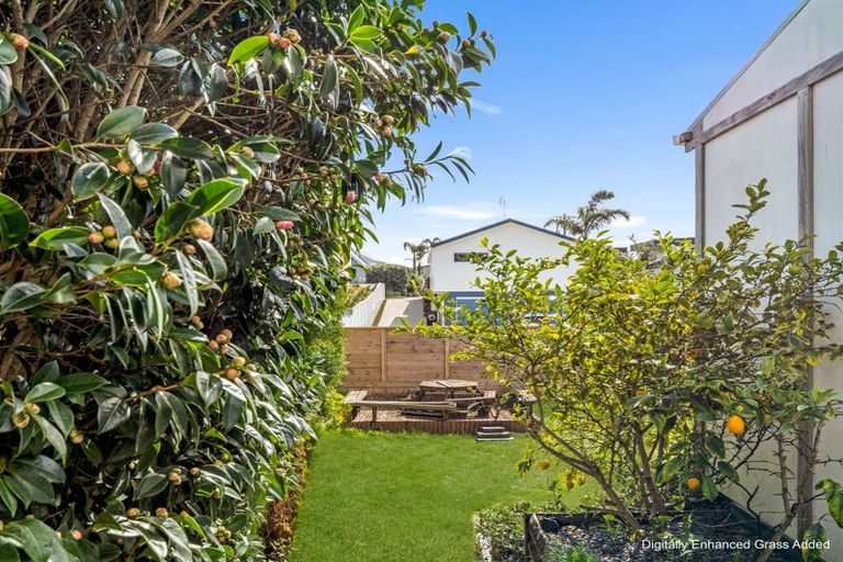 Photo of property in 1219 Papamoa Beach Road, Papamoa Beach, Papamoa, 3118