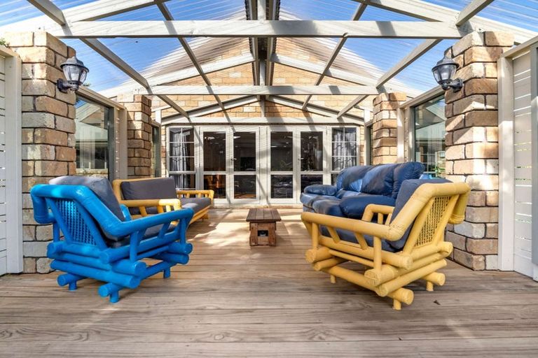 Photo of property in 15 Awaroa Stream Drive, Waiuku, 2123