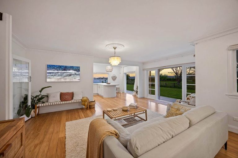 Photo of property in 161 Monument Road, Clevedon, 2582