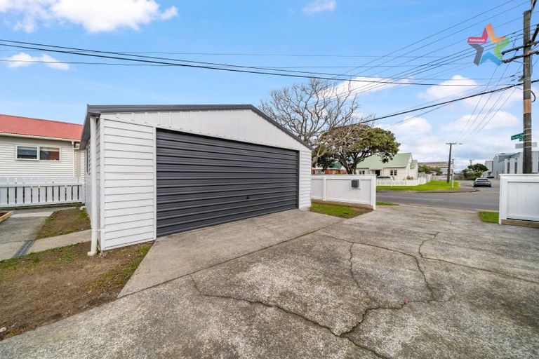 Photo of property in 40 Bell Road, Waiwhetu, Lower Hutt, 5010
