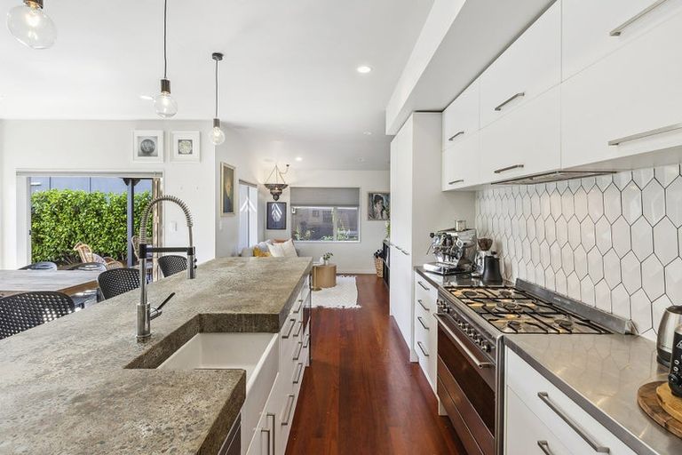 Photo of property in 161a Totara Road, Miramar, Wellington, 6022