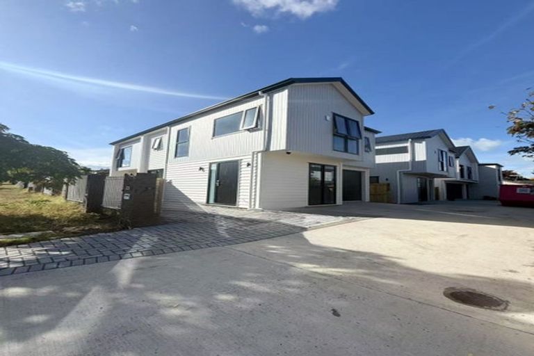 Photo of property in 23 Dianne Louise Drive, Half Moon Bay, Auckland, 2012