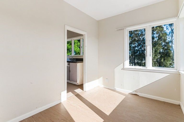 Photo of property in 3 Totara Road, Stanmore Bay, Whangaparaoa, 0932