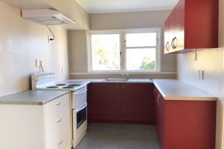 Photo of property in 95 Farmer Crescent, Taita, Lower Hutt, 5011