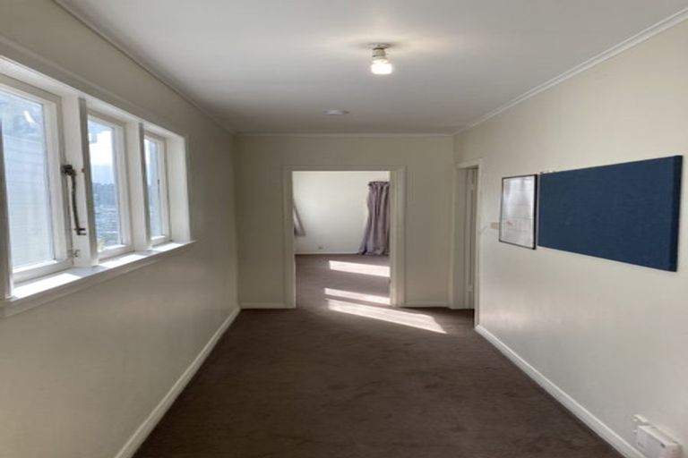 Photo of property in 1 Maarama Crescent, Aro Valley, Wellington, 6021