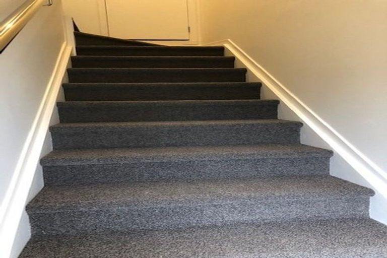 Photo of property in 2/9 Marlene Avenue, Te Atatu South, Auckland, 0610