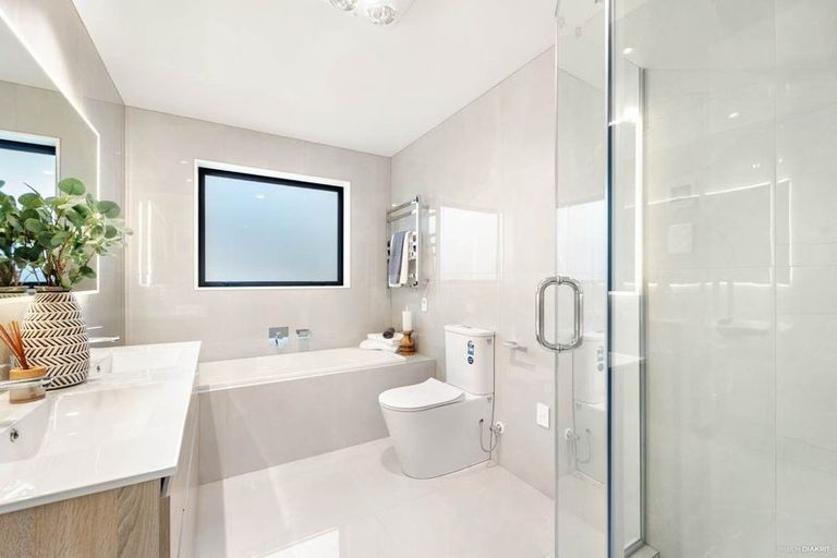 Photo of property in 22 Ballyliffin Drive, Flat Bush, Auckland, 2019