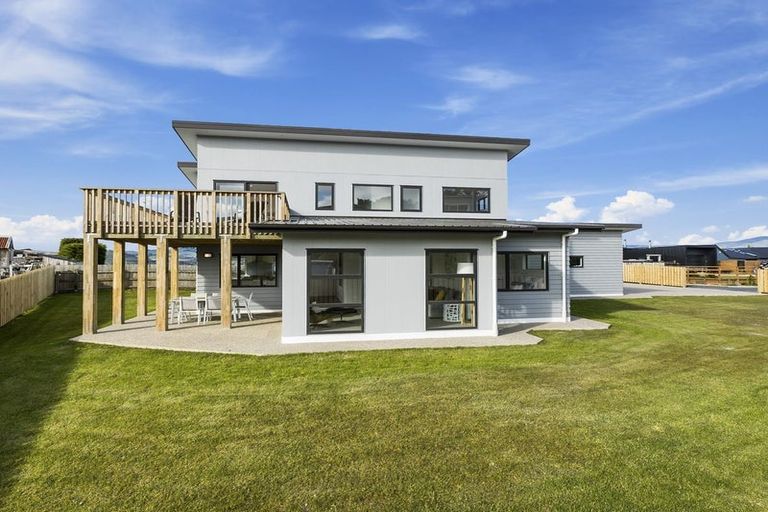 Photo of property in 9 Okahau Terrace, Warrington, 9471