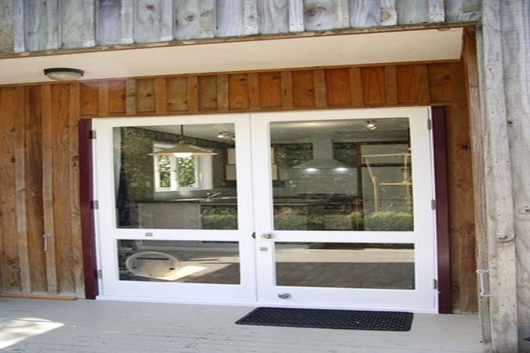 Photo of property in 22 Acacia Road, Torbay, Auckland, 0632