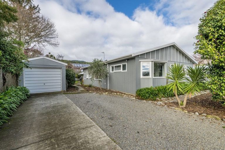 Property details for 18 Rimu Road, Raumati Beach, Paraparaumu, 5032