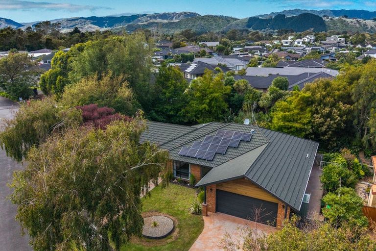 Photo of property in 6 Stella Court, Paraparaumu, 5032